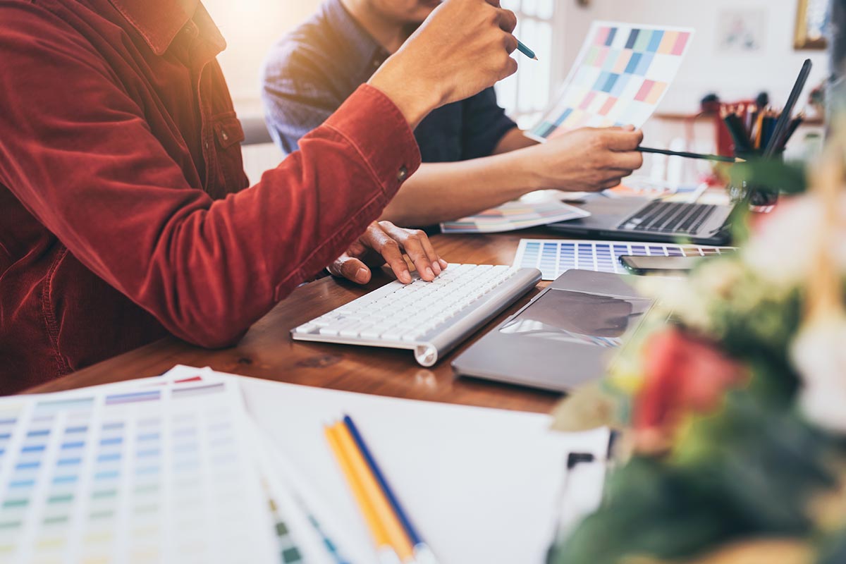 Erdmann-Medien Werbeagentur für modernes Marketing – professionelle Lösungen in Webdesign, Drucksachen, Werbebeschriftung und strategischer Beratung.